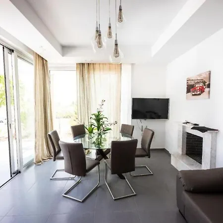 Remarkable 3-Bed House In Paralimni Σπίτι διακοπών