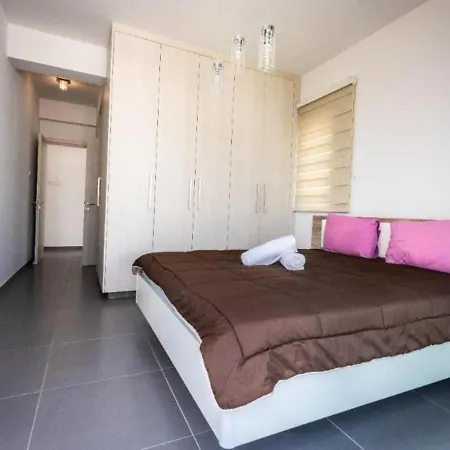 Remarkable 3-Bed House In Paralimni
