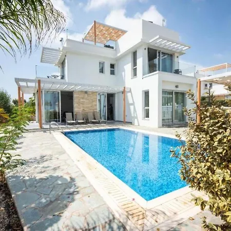 Casa vacanze Remarkable 3-Bed House In Paralimni